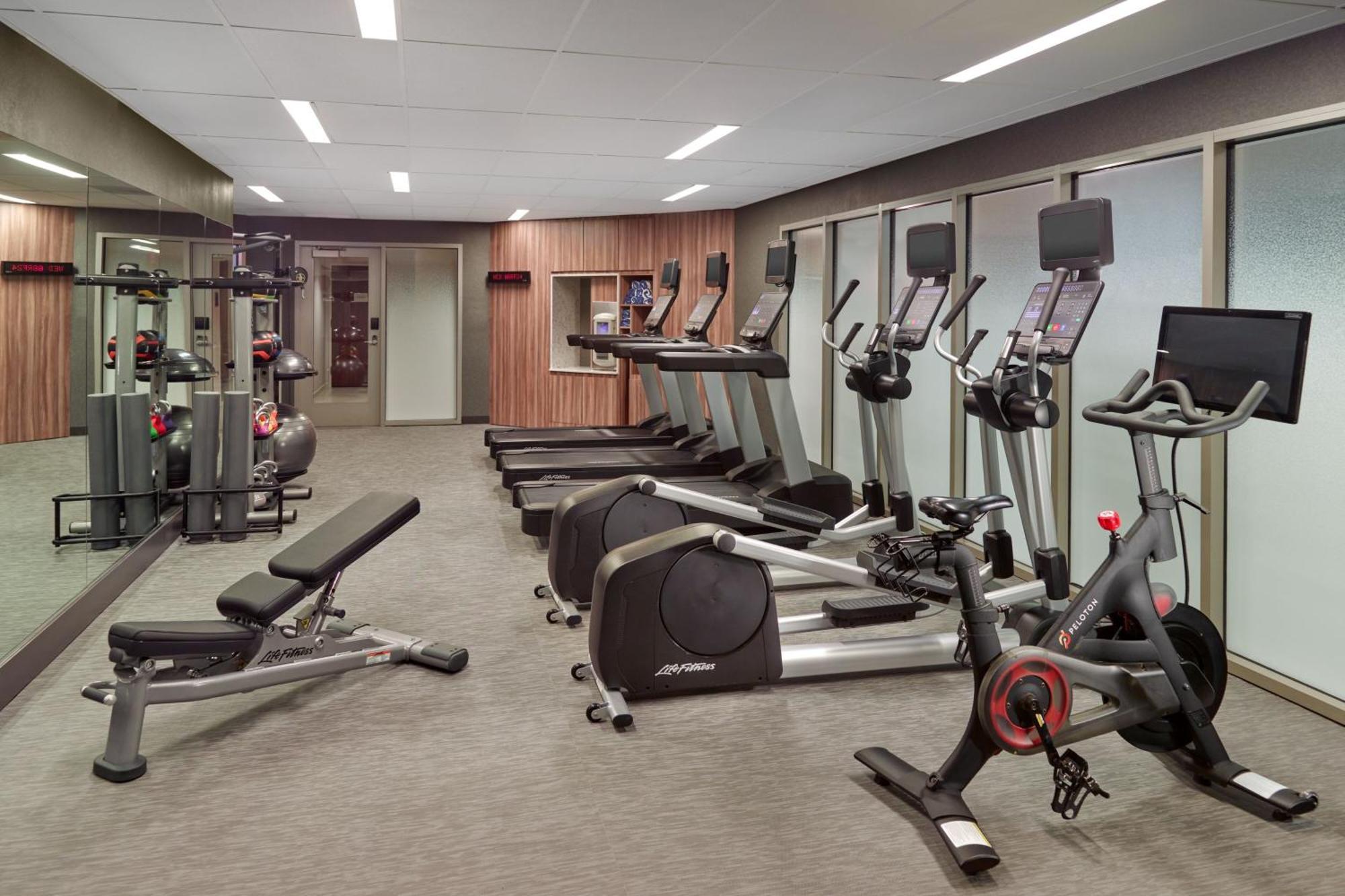 Courtyard By Marriott Washington, D.C./Foggy Bottom Hotel Eksteriør billede