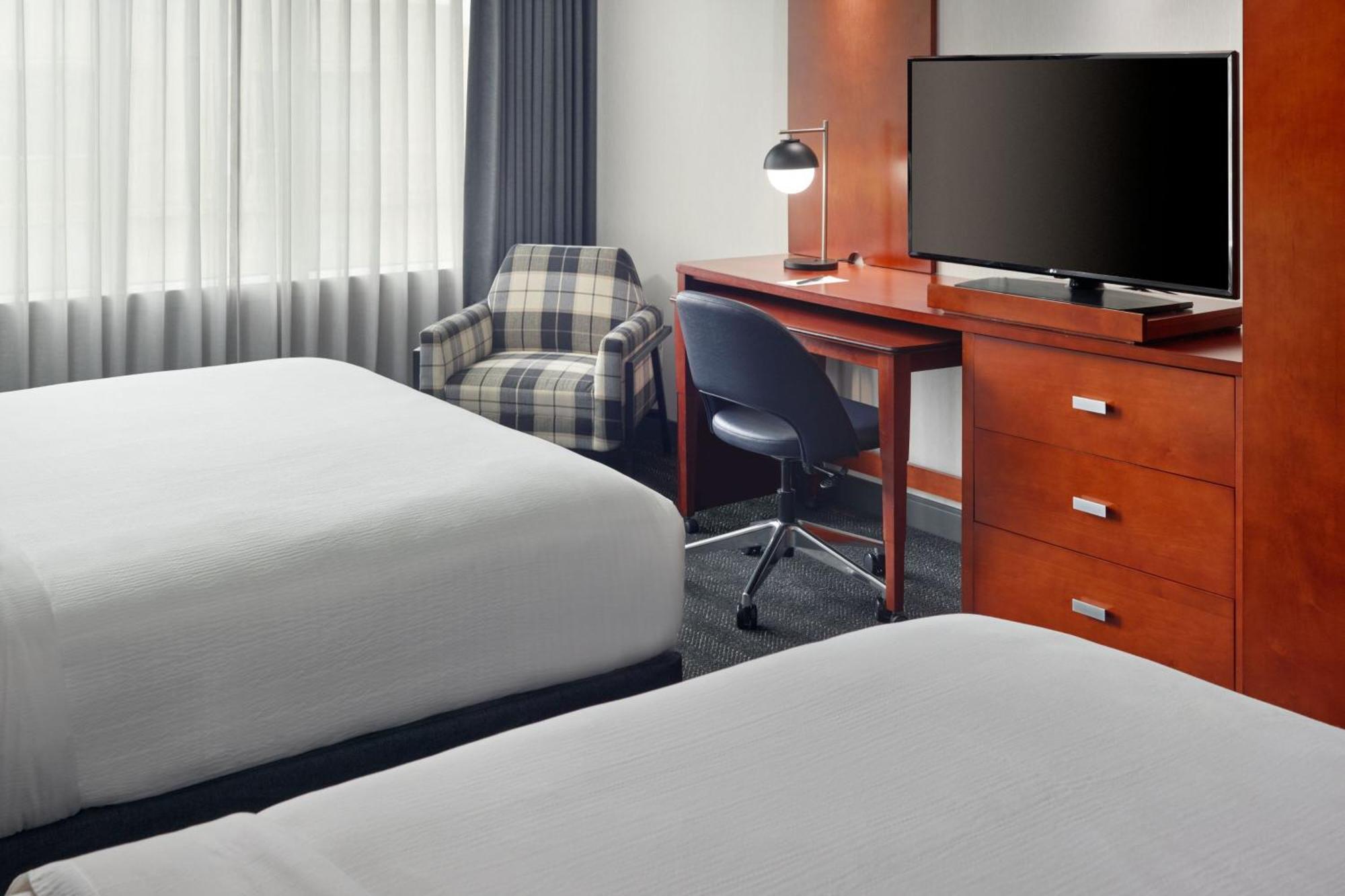 Courtyard By Marriott Washington, D.C./Foggy Bottom Hotel Eksteriør billede