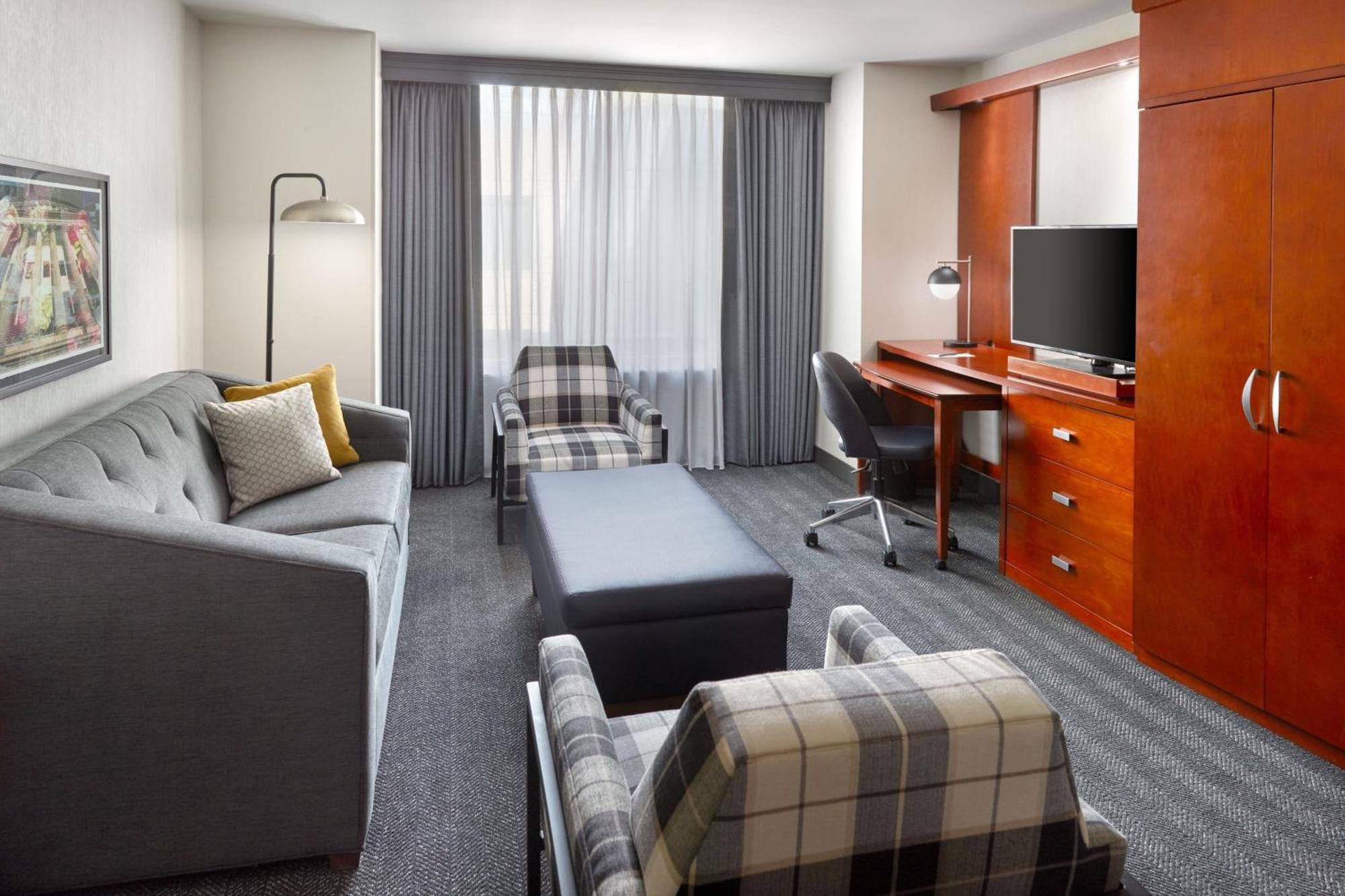 Courtyard By Marriott Washington, D.C./Foggy Bottom Hotel Eksteriør billede