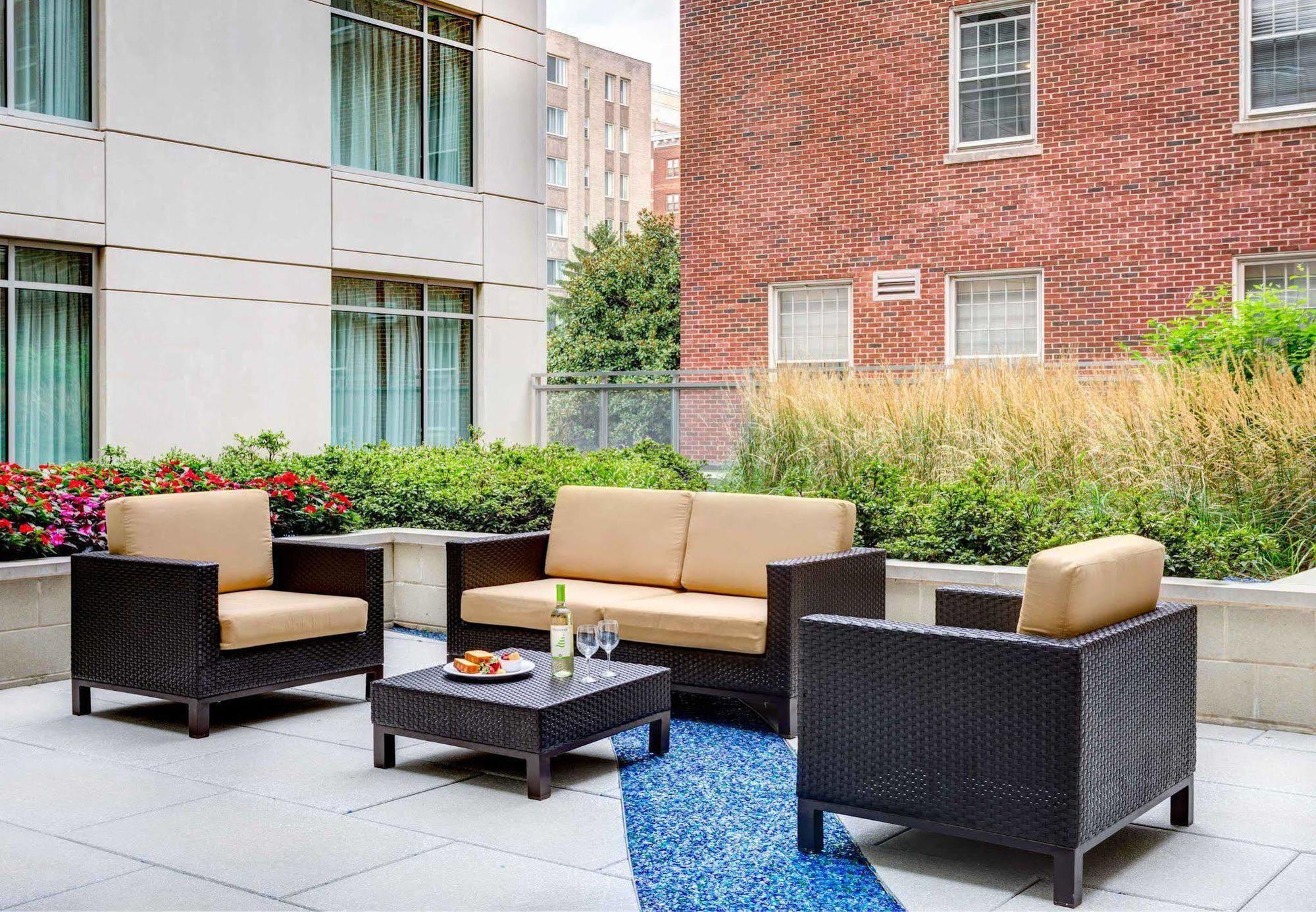 Courtyard By Marriott Washington, D.C./Foggy Bottom Hotel Eksteriør billede